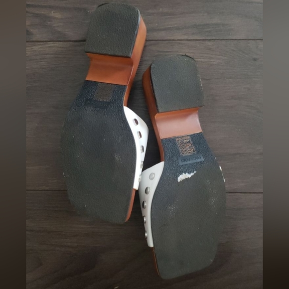 Oak + Fort Wooden Clogs Sandals - Picture 6 of 10